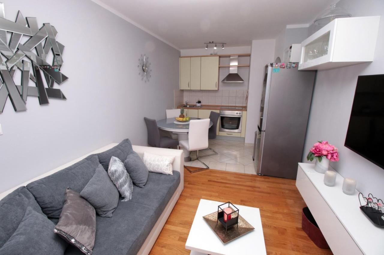 Apartamento Apartman *Sanja* Omiš Exterior foto